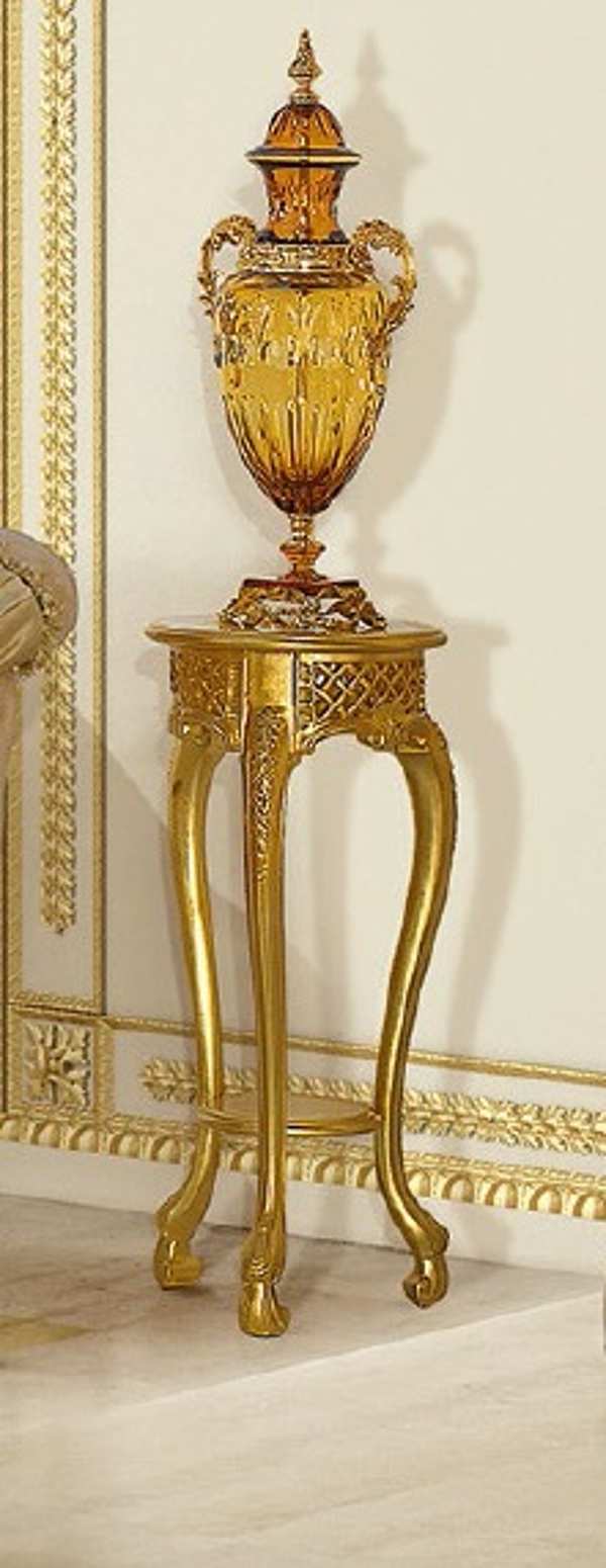Подставка для вазы с отделкой золотом Modenese Gastone фабрика MODENESE GASTONE из Италии. Фото №1