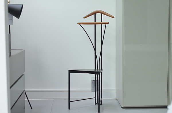 Вешалка CATTELAN ITALIA Andrea Lucatello YANNIK фабрика CATTELAN ITALIA из Италии. Фото №2