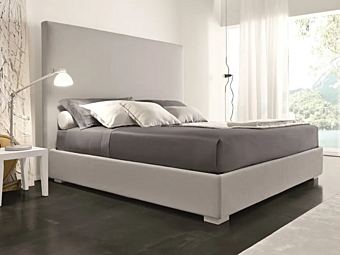 Двуспальная кровать с высокой обитой спинкой Duomo Design Mono Alto