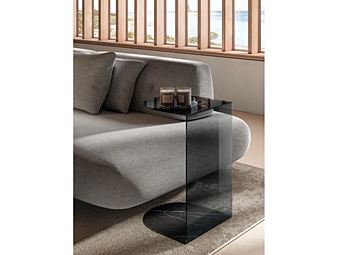 Стеклянный боковой столик LAGO Tell 1914 Стеклянный боковой столик LAGO Tell 1914 фабрика LAGO из Италии