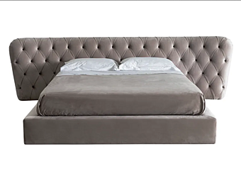 Двуспальная кровать с tufted подголовником из ткани CASAMILANO Royale Capitonné