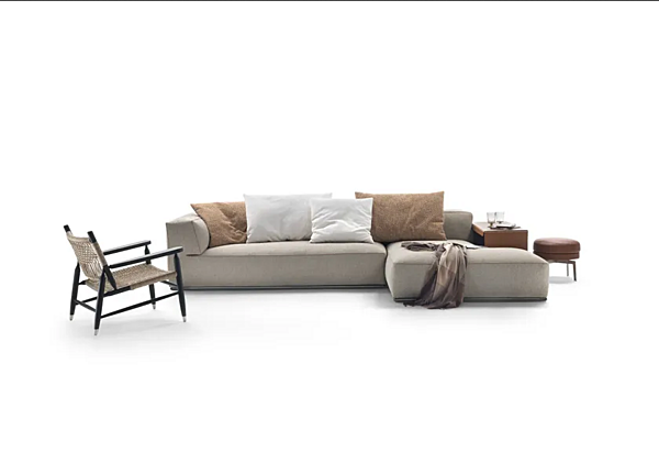 Секционный диван из ткани с интегрированным местом для журналов FLEXFORM PERRY фабрика FLEXFORM из Италии. Фото №14