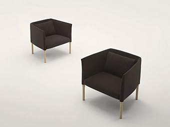 Кресло с обивкой и подлокотниками из ткани PAOLA LENTI Elsie B92B