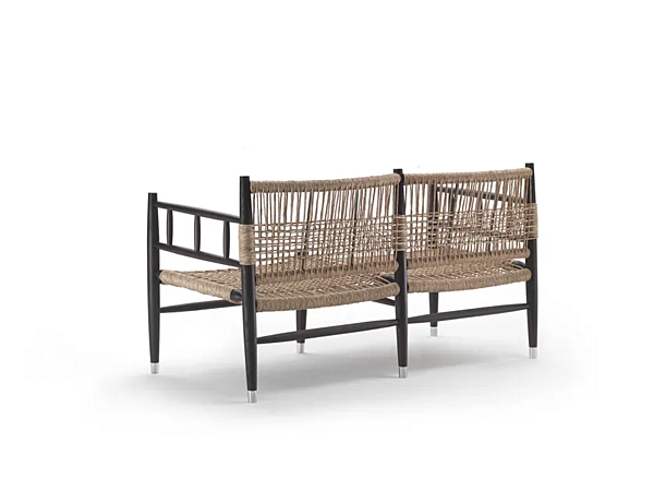 Диван из массива дерева с мягкой спинкой FLEXFORM LEE фабрика FLEXFORM из Италии. Фото №4