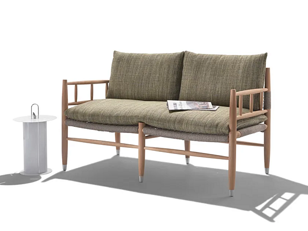Диван для сада из массива ироко с мягкой спинкой FLEXFORM Lee Outdoor фабрика FLEXFORM из Италии. Фото №1