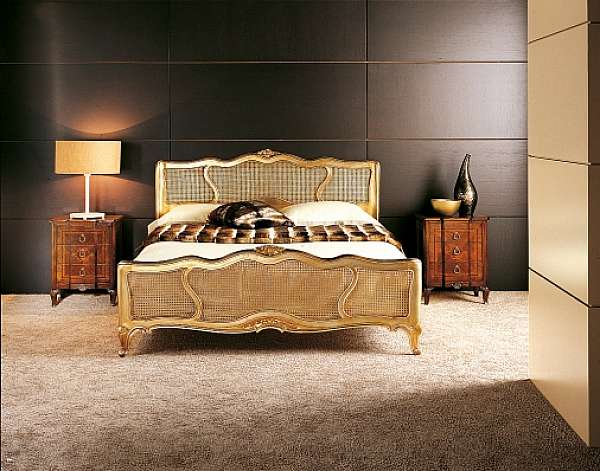 Элитная кровать в стиле Прованс MEDEA 2010 фабрика MEDEA из Италии. Фото №1