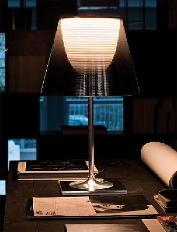 Настольная лампа FLOS F6303030 фабрика FLOS из Италии. Фото №1