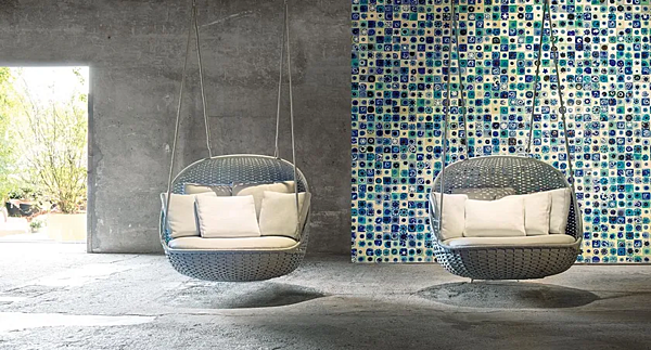 Кресло-качели из ткани с мягкой спинкой PAOLA LENTI Orbitry B143CE фабрика PAOLA LENTI из Италии. Фото №3
