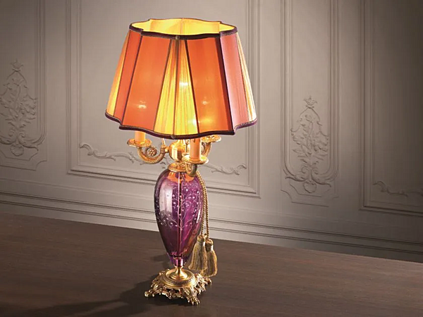 Настольная лампа из стекла с абажуром Euroluce Lampadari Lady LG фабрика EUROLUCE LAMPADARi из Италии. Фото №1