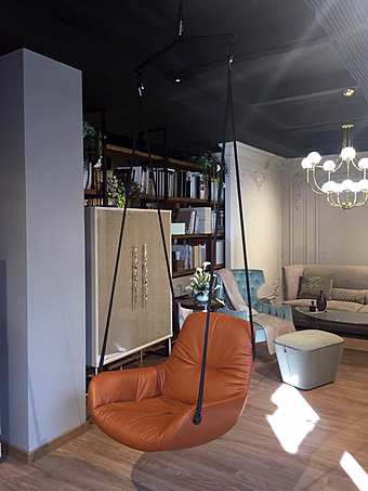 Кресло Leya Swingseat Кресло Leya Swingseat фабрика Freifrau Manufaktur из Италии