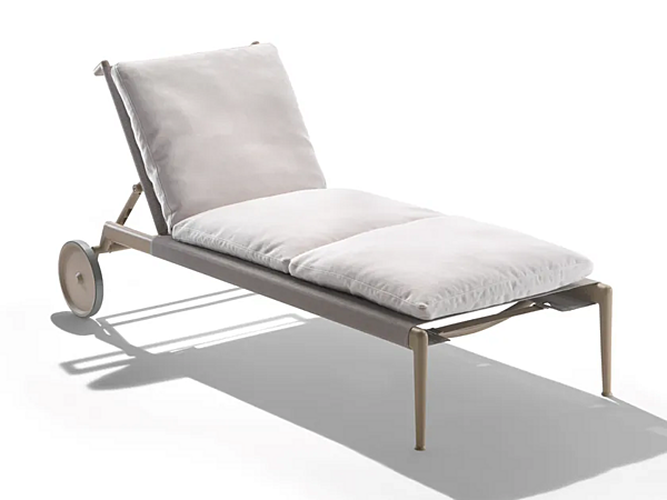 Шезлонг с обитой спинкой из материала Batyline FLEXFORM Atlante Light 2A4G9 фабрика FLEXFORM из Италии. Фото №2