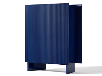 Барный шкаф из дерева CASSINA Hayama Барный шкаф из дерева CASSINA Hayama фабрика CASSINA из Италии
