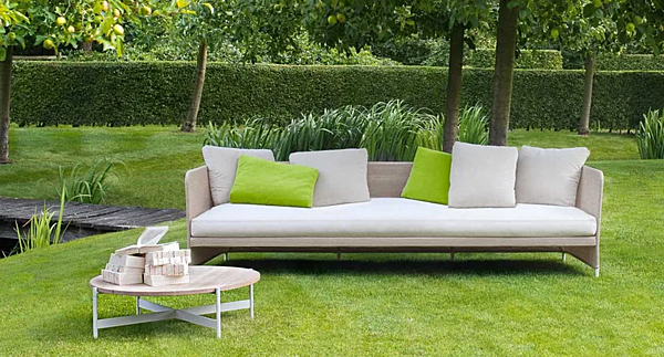 Диван с обитой спинкой на три места из ткани PAOLA LENTI Teatime B56C фабрика PAOLA LENTI из Италии. Фото №3