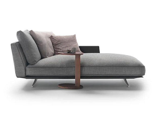 Дневная кровать с обитой спинкой из ткани FLEXFORM Bretton фабрика FLEXFORM из Италии. Фото №1