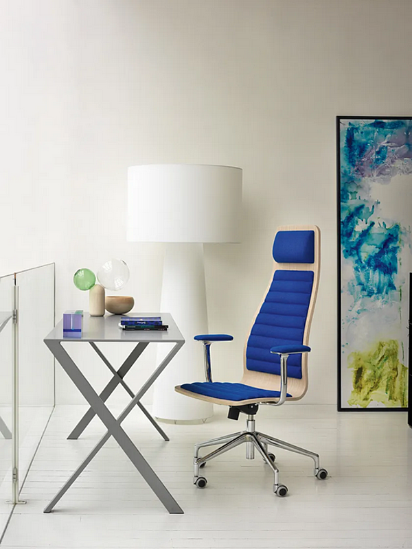 Письменный стол из алюминия Bambi Cappellini BM_1 фабрика Cappellini из Италии. Фото №4