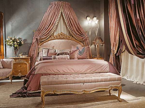 Итальянская кровать в стиле Барокко MEDEA 2064 фабрика MEDEA из Италии. Фото №1