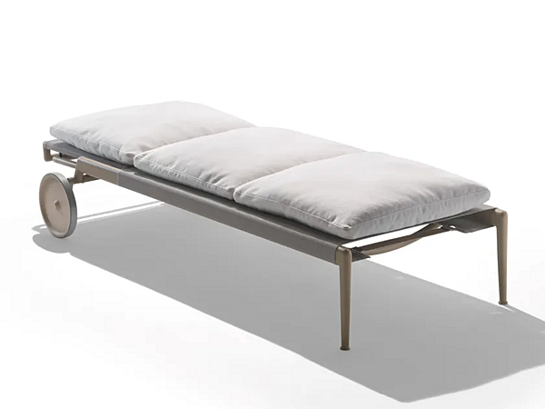 Шезлонг с обитой спинкой из материала Batyline FLEXFORM Atlante Light 2A4G9 фабрика FLEXFORM из Италии. Фото №4
