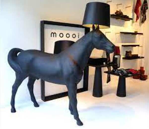 Напольная лампа MOOOI Horse фабрика MOOOI из Италии. Фото №6